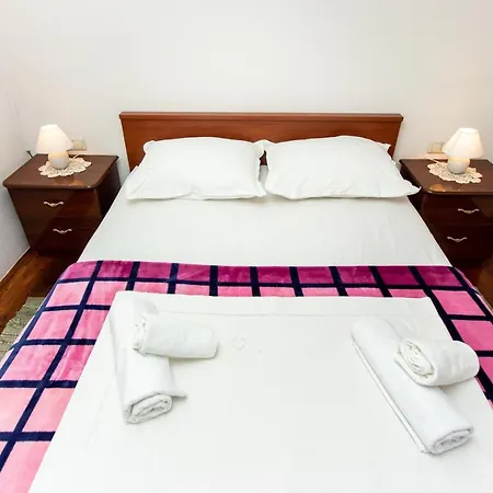 게스트하우스 River House With Jacuzzi 4*