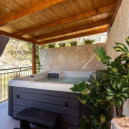 River House With Jacuzzi 4* Žrnovnica